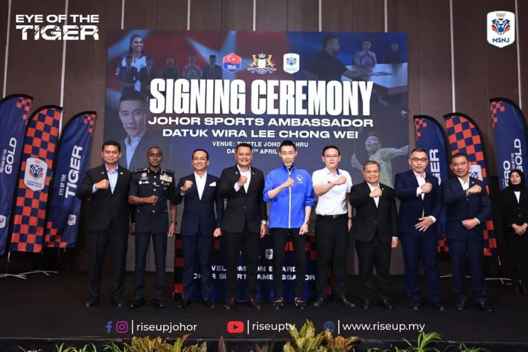Datuk Lee Chong Wei Officially Signed as Johor Sports Ambassador