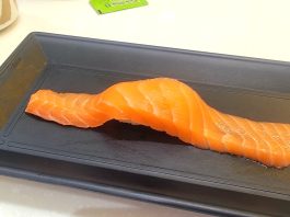 Salmon Belly Dai Man Zoku, or ‘maximum satisfaction’, is a sort of sushi with an XXL size of protein, in this case, the generous salmon slice! More photos in The Iskandarian's Facebook