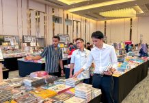 Big Bad Wolf Books Unleashes Millions of Books for the School Holidays Officiated by the Johor State Education Department