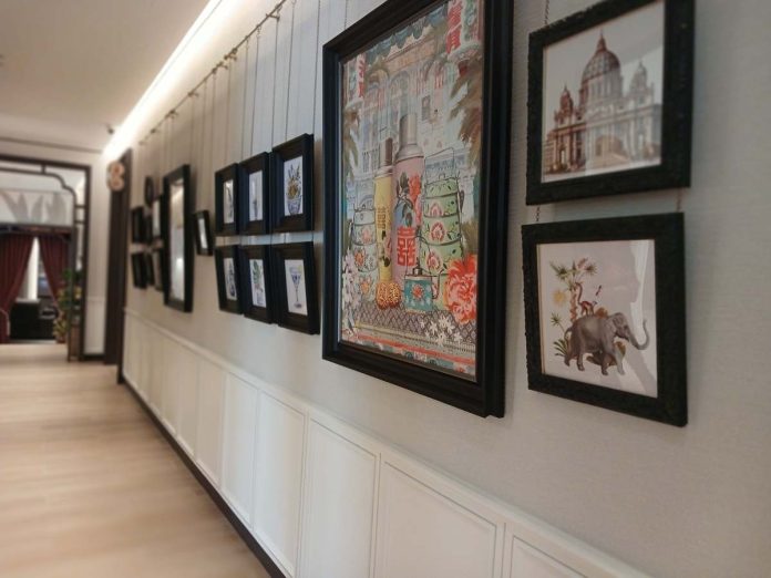 hallway wall decor