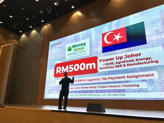 Photo Vincent Soh CTOS Johor 2026 - RM500m Johor Flag ThumbsUp Landscape - 260912